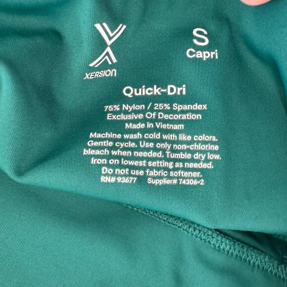 Xersion Quick-Dri Spandex Blend Capri Leggings Size Small w/ Pockets Wide Band - Picture 7 of 7